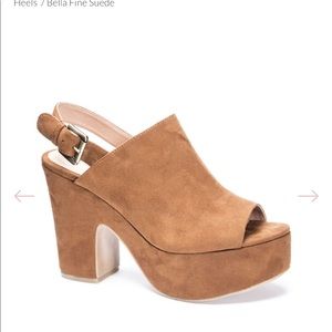 Chinese Laundry Bella platform sandal- suede